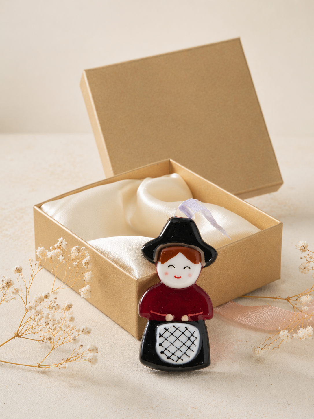 Handcrafted Welsh Glass Welsh Lady by Pam Peters Designs